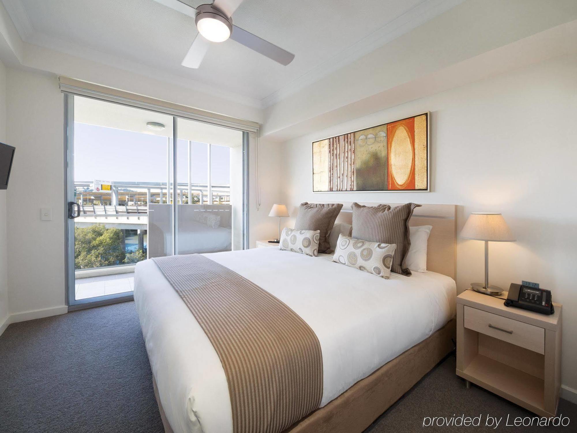 Oaks Brisbane Mews Suites Esterno foto