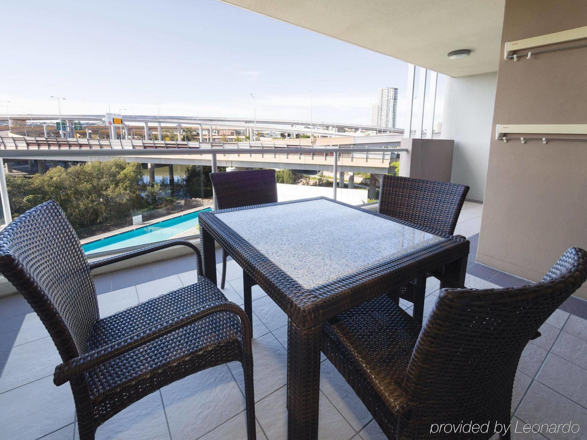 Oaks Brisbane Mews Suites Esterno foto